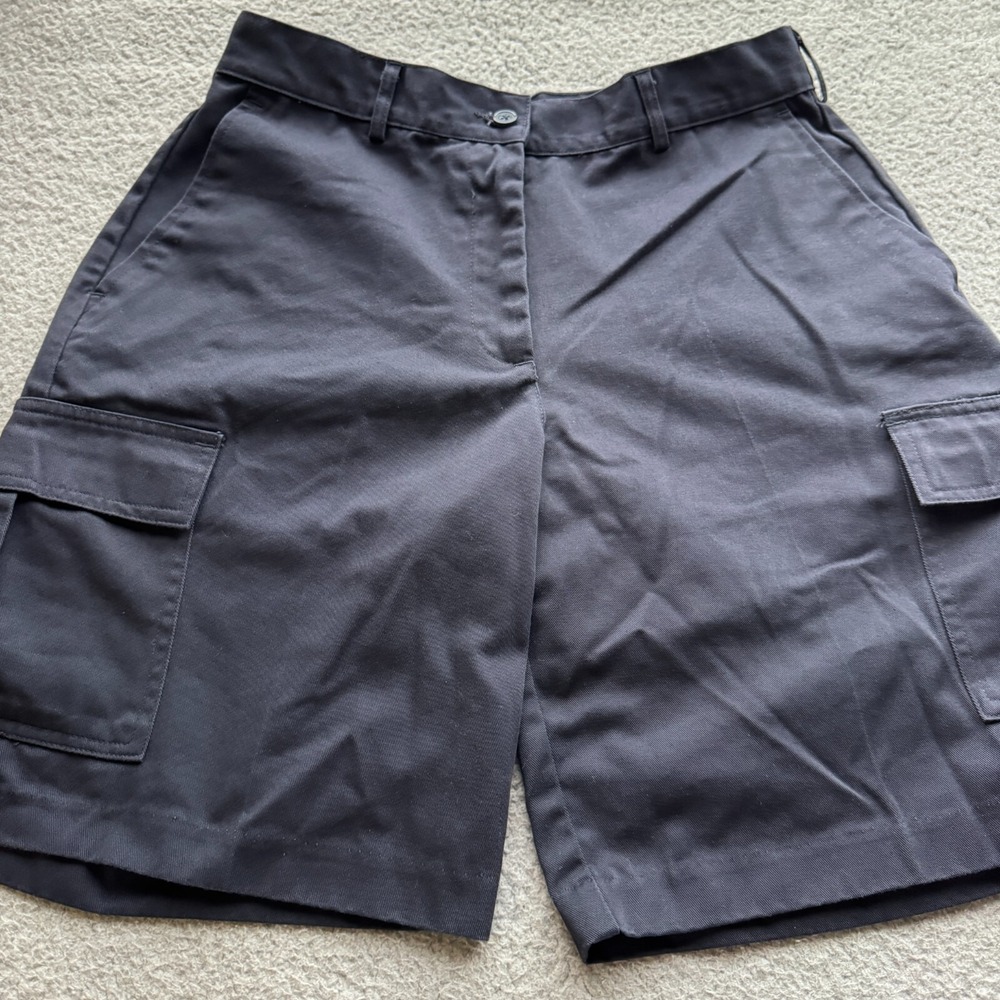 Edwards Shorts Navy Women's Size 10 Style 5468-007 Cargo Pocket Button Zipper‎
